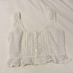 White crop top 🕊